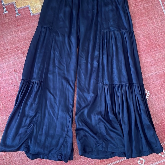 Bali Queen black wide leg Gypsy pants - Picture 4 of 5